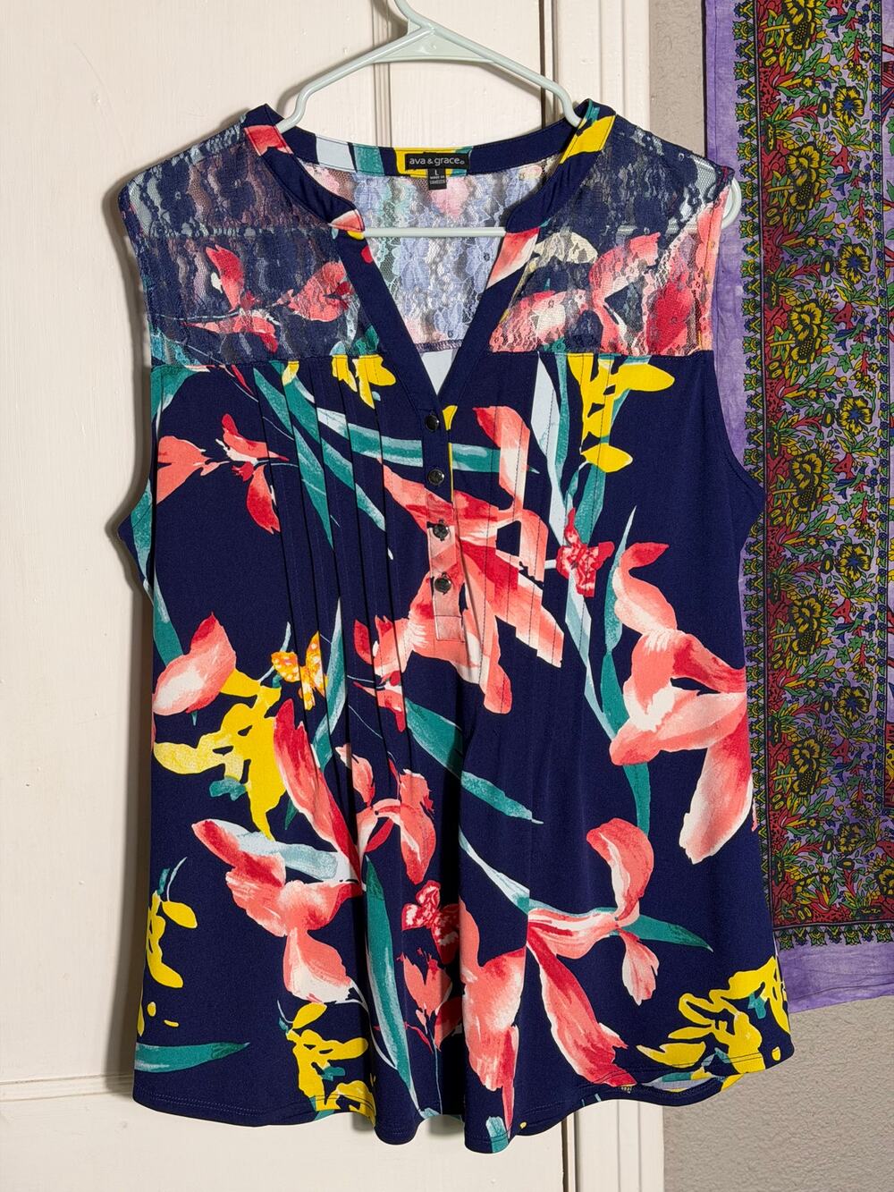 Ava & Grace Floral Sleeveless Blouse Women's L Navy Lace Yoke Henley Tank Top